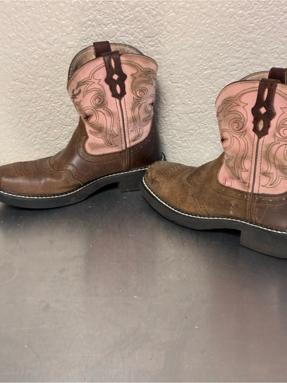 Justin Boots Brown Leather Western Boots with Pink Embroidered Shaft